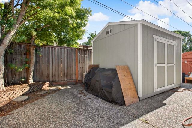 956 W Hacienda, Campbell, CA 95008