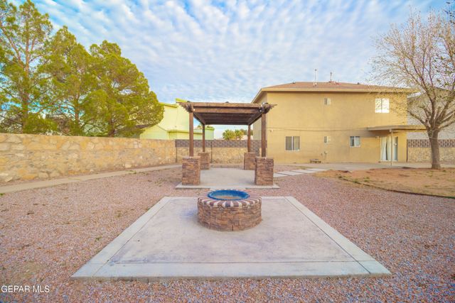 3313 Crown Hill Place, El Paso, TX 79936