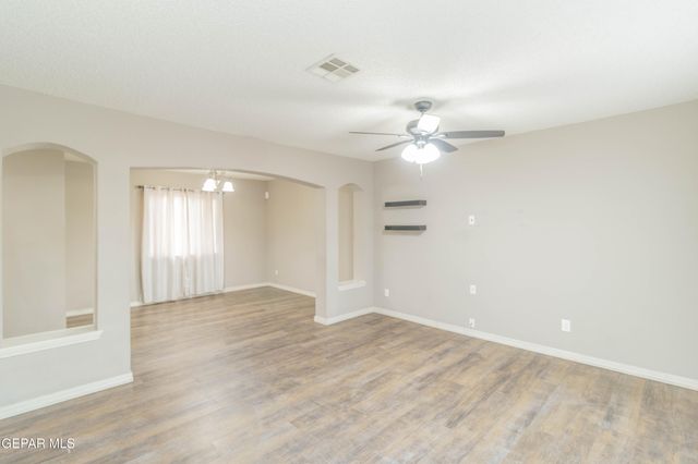 3313 Crown Hill Place, El Paso, TX 79936