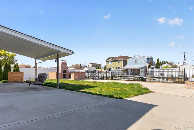 101 Jetmore Place, Massapequa, NY 11758