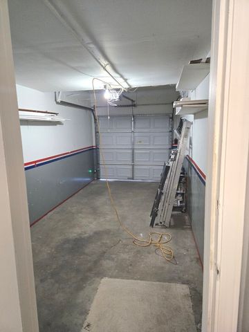 360 Inverrary Lane, Deerfield, IL 60015