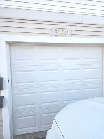 360 Inverrary Lane, Deerfield, IL 60015