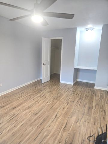 360 Inverrary Lane, Deerfield, IL 60015