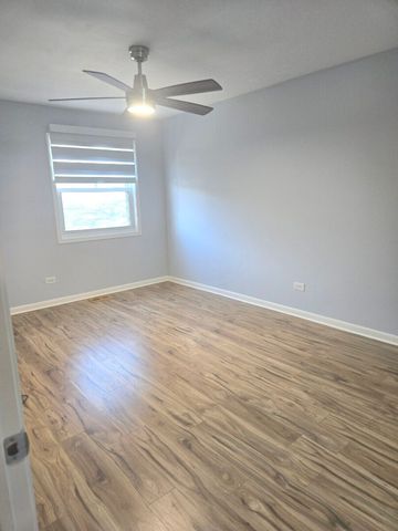 360 Inverrary Lane, Deerfield, IL 60015