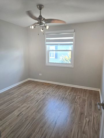 360 Inverrary Lane, Deerfield, IL 60015