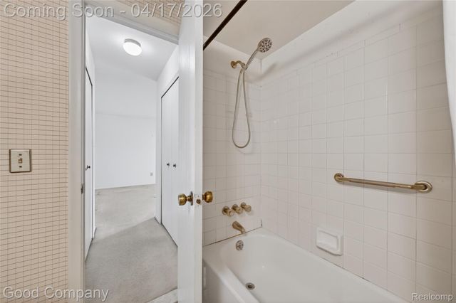 24339 Evergreen Road, Southfield, MI 48075