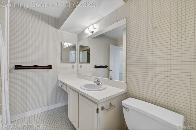 24339 Evergreen Road, Southfield, MI 48075
