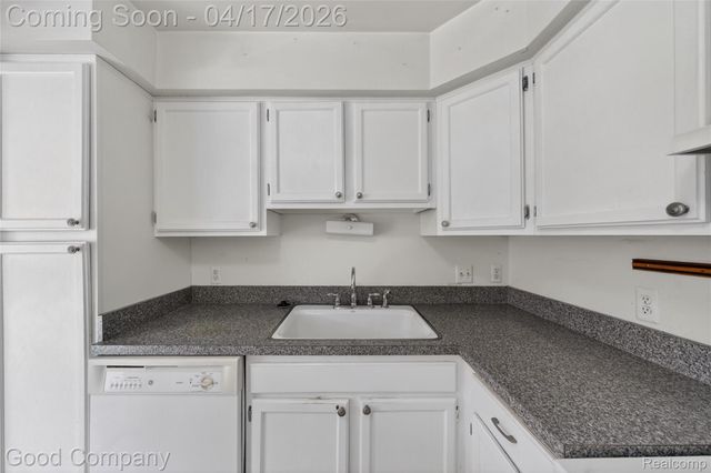 24339 Evergreen Road, Southfield, MI 48075