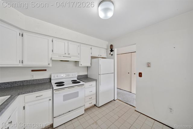 24339 Evergreen Road, Southfield, MI 48075