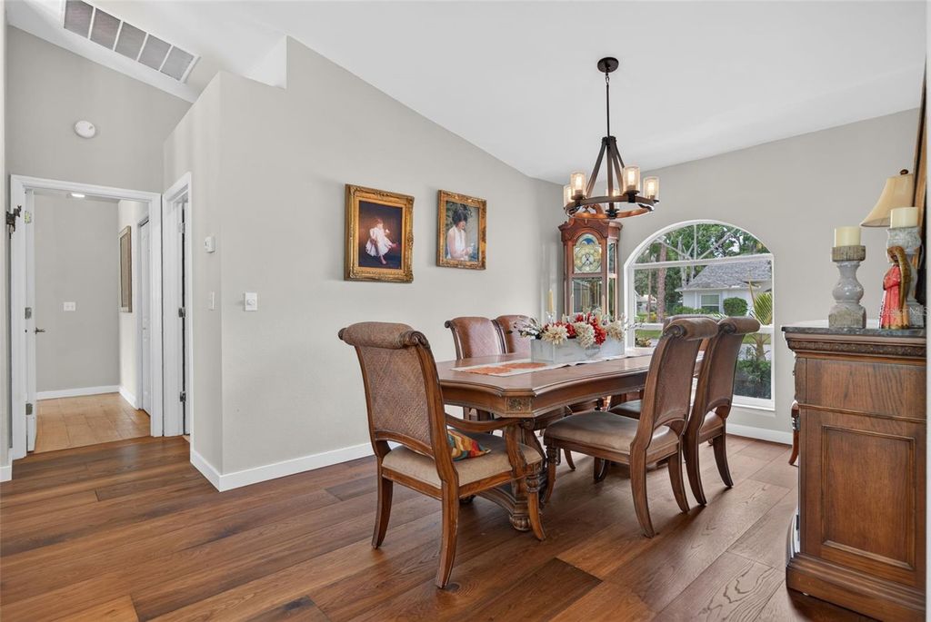 Image 13 of property listing at 5924 JAVA PLUM LANE, Bradenton, FL 34203