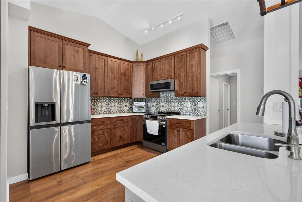 Image 17 of property listing at 5924 JAVA PLUM LANE, Bradenton, FL 34203