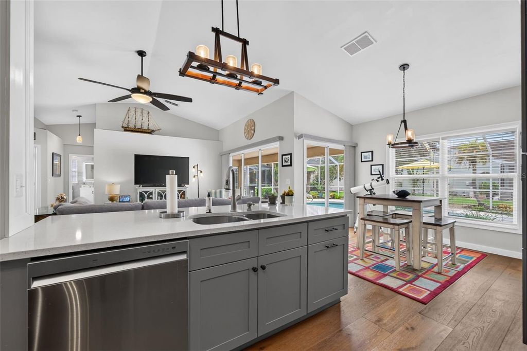 Image 22 of property listing at 5924 JAVA PLUM LANE, Bradenton, FL 34203
