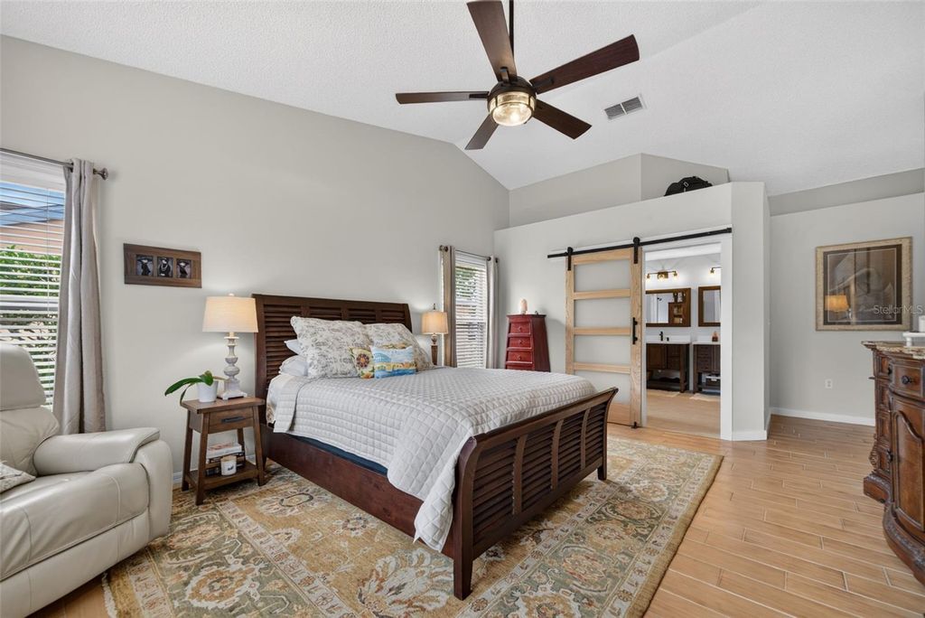 Image 27 of property listing at 5924 JAVA PLUM LANE, Bradenton, FL 34203