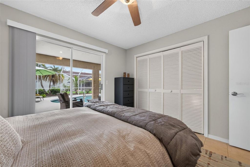 Image 37 of property listing at 5924 JAVA PLUM LANE, Bradenton, FL 34203