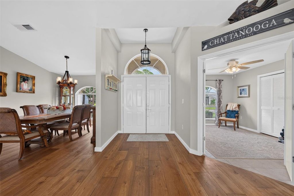Image 5 of property listing at 5924 JAVA PLUM LANE, Bradenton, FL 34203