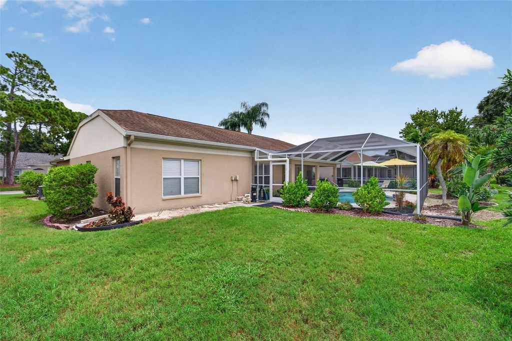 Image 52 of property listing at 5924 JAVA PLUM LANE, Bradenton, FL 34203