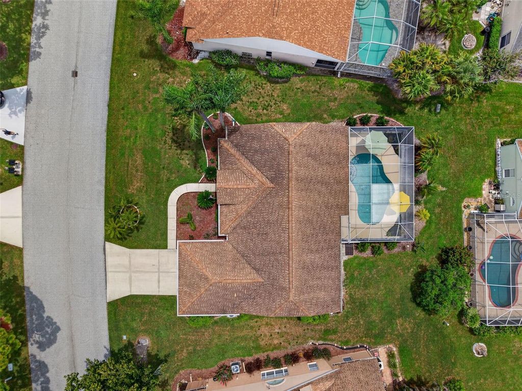 Image 58 of property listing at 5924 JAVA PLUM LANE, Bradenton, FL 34203