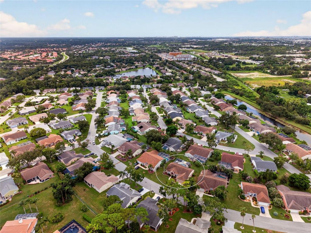 Image 61 of property listing at 5924 JAVA PLUM LANE, Bradenton, FL 34203