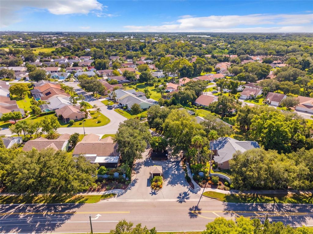 Image 63 of property listing at 5924 JAVA PLUM LANE, Bradenton, FL 34203