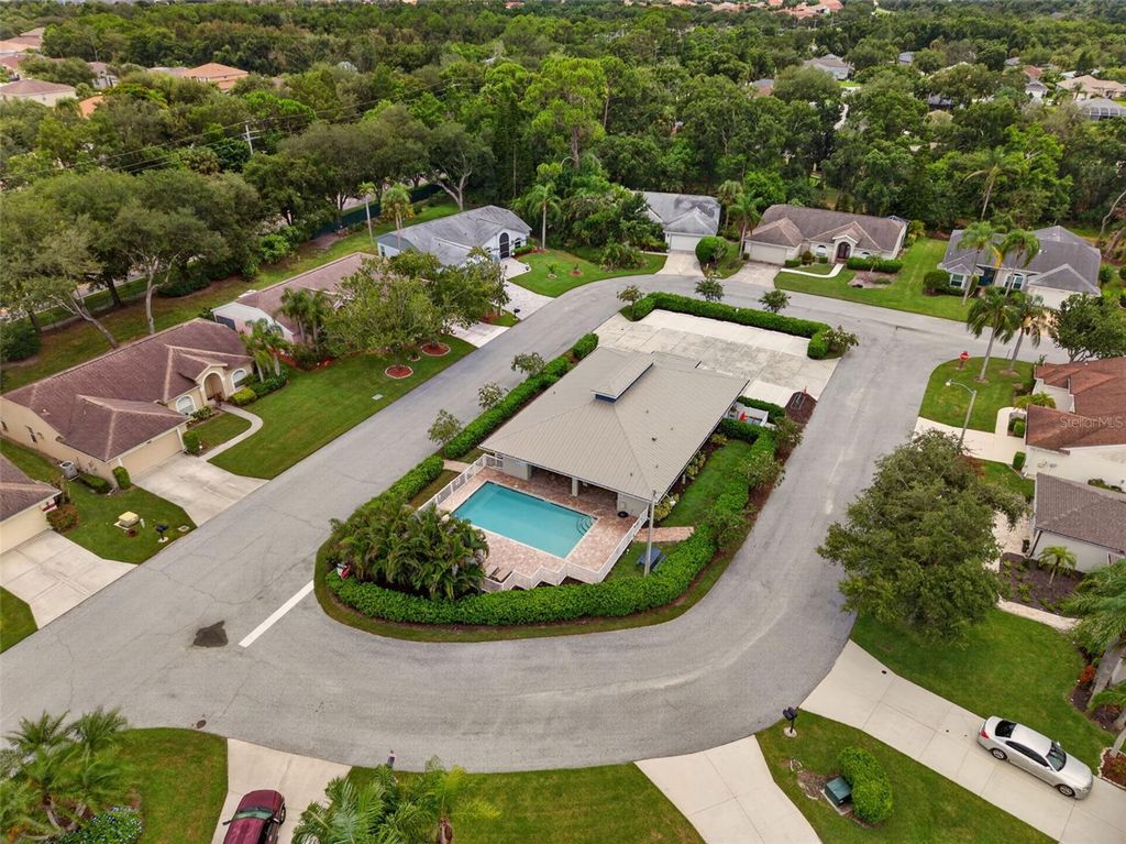 Image 65 of property listing at 5924 JAVA PLUM LANE, Bradenton, FL 34203