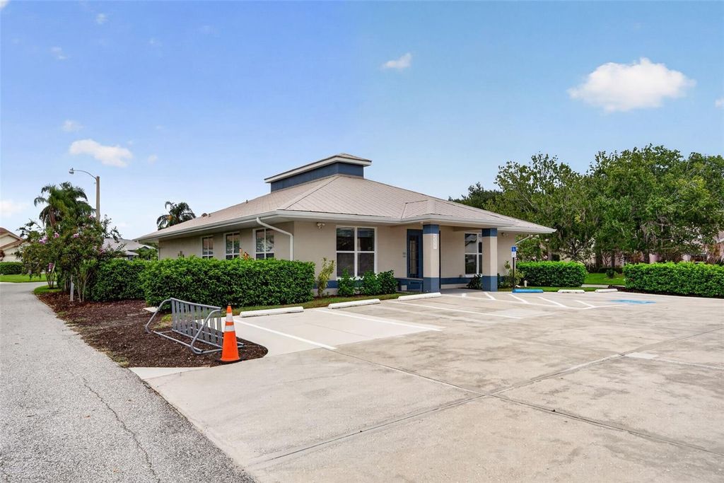 Image 70 of property listing at 5924 JAVA PLUM LANE, Bradenton, FL 34203