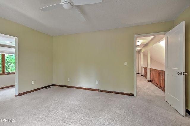118 Melinda Lane, Johnson City, TN 37604