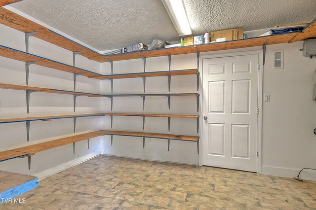 118 Melinda Lane, Johnson City, TN 37604