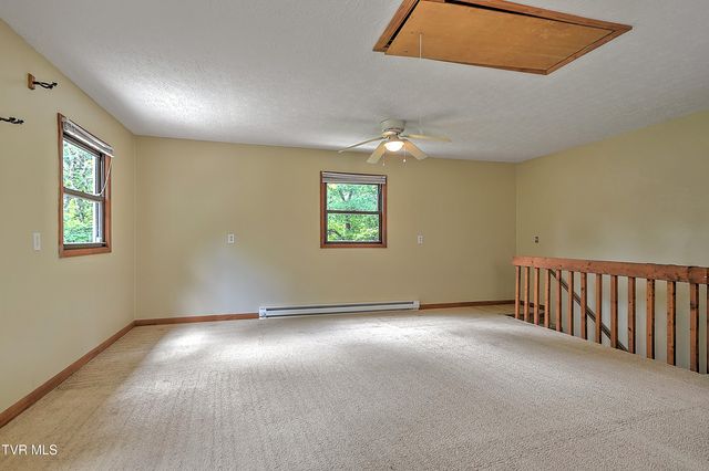 118 Melinda Lane, Johnson City, TN 37604