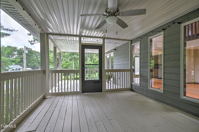 118 Melinda Lane, Johnson City, TN 37604