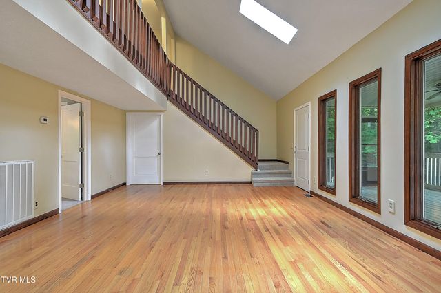 118 Melinda Lane, Johnson City, TN 37604