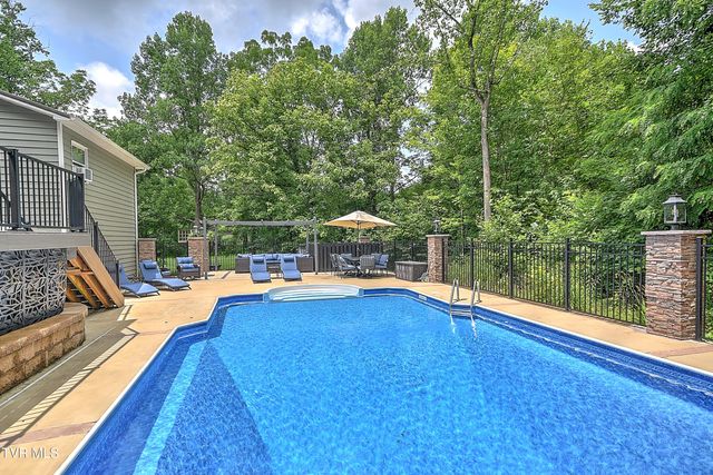 118 Melinda Lane, Johnson City, TN 37604