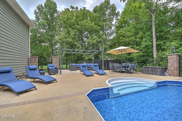 118 Melinda Lane, Johnson City, TN 37604