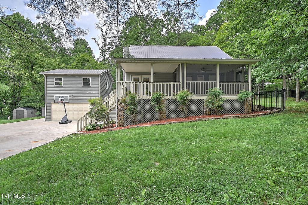118 Melinda Lane, Johnson City, TN 37604