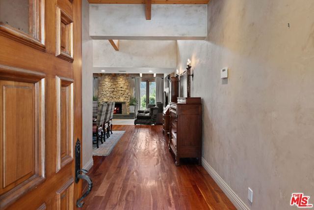 2529 Pesquera Drive, Los Angeles, CA 90049