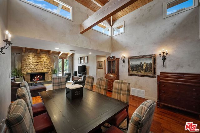 2529 Pesquera Drive, Los Angeles, CA 90049