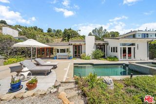 2529 Pesquera Drive, Los Angeles, CA 90049