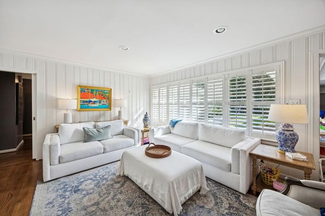 5659 Chevy Chase Drive, Houston, TX 77056