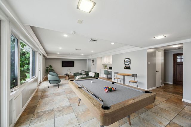 5659 Chevy Chase Drive, Houston, TX 77056