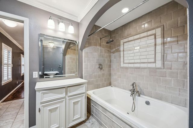 5659 Chevy Chase Drive, Houston, TX 77056