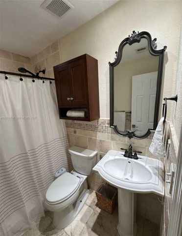 14847 SW 110th Terrace B, Miami, FL 33196