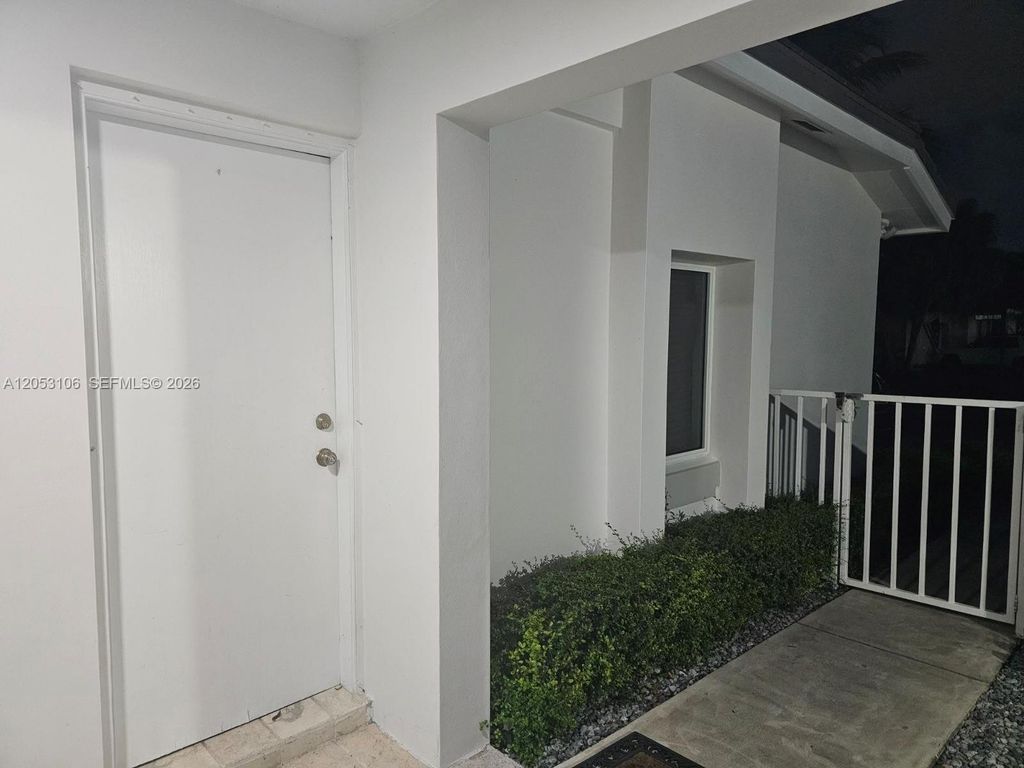 14847 SW 110th Terrace B, Miami, FL 33196