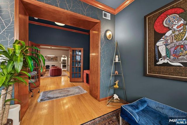 20 Reservoir Avenue, Jersey City, NJ 07307