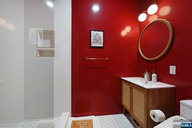 20 Reservoir Avenue, Jersey City, NJ 07307