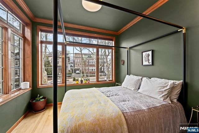 20 Reservoir Avenue, Jersey City, NJ 07307