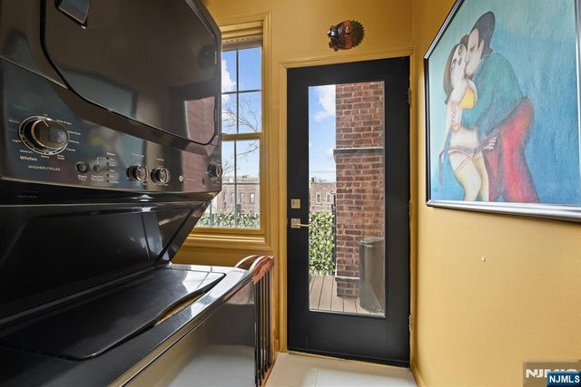 20 Reservoir Avenue, Jersey City, NJ 07307