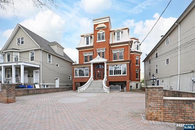 20 Reservoir Avenue, Jersey City, NJ 07307