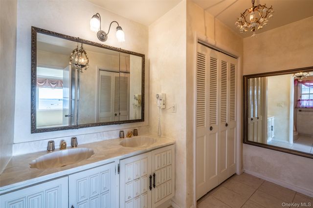 73 Kensington Oval, New Rochelle, NY 10805