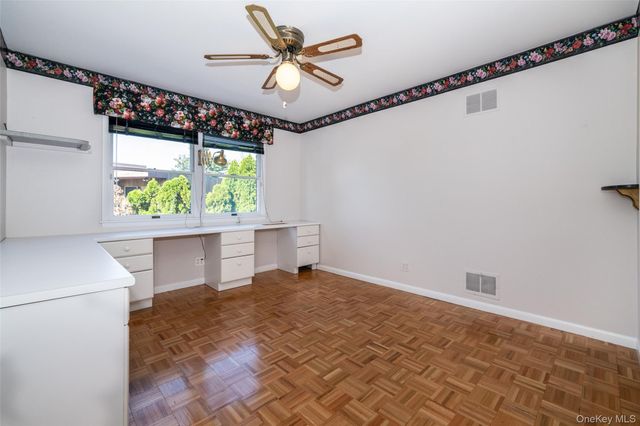 73 Kensington Oval, New Rochelle, NY 10805