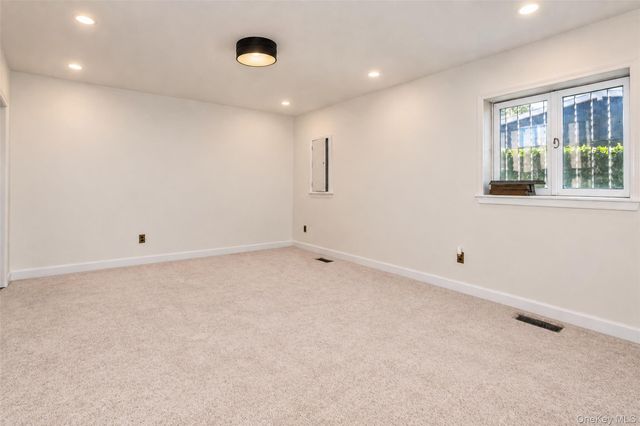 73 Kensington Oval, New Rochelle, NY 10805