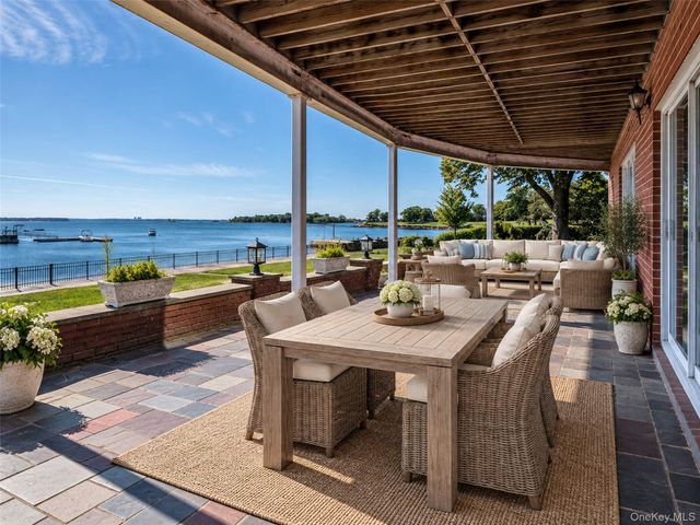 73 Kensington Oval, New Rochelle, NY 10805